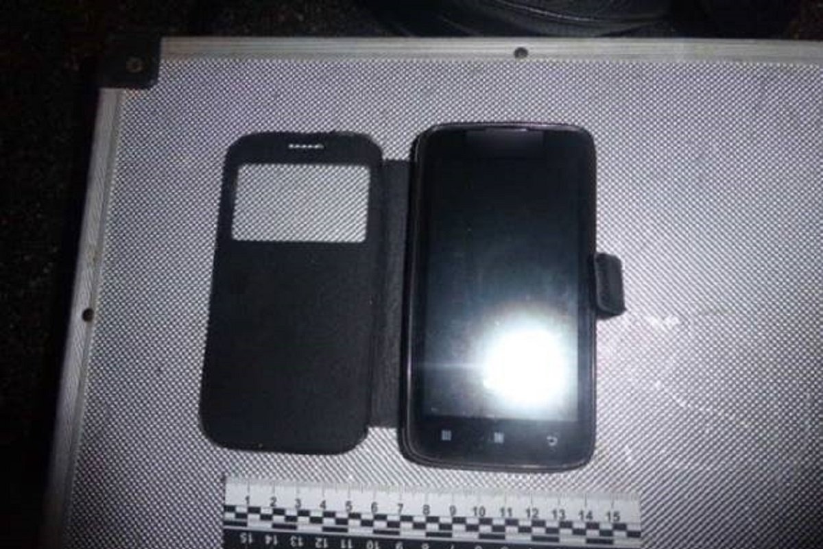 Преступник забрал у девушки сумку с личными вещами