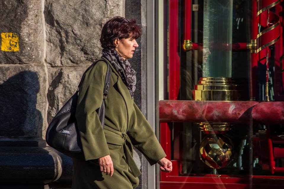 Женщина в пальто