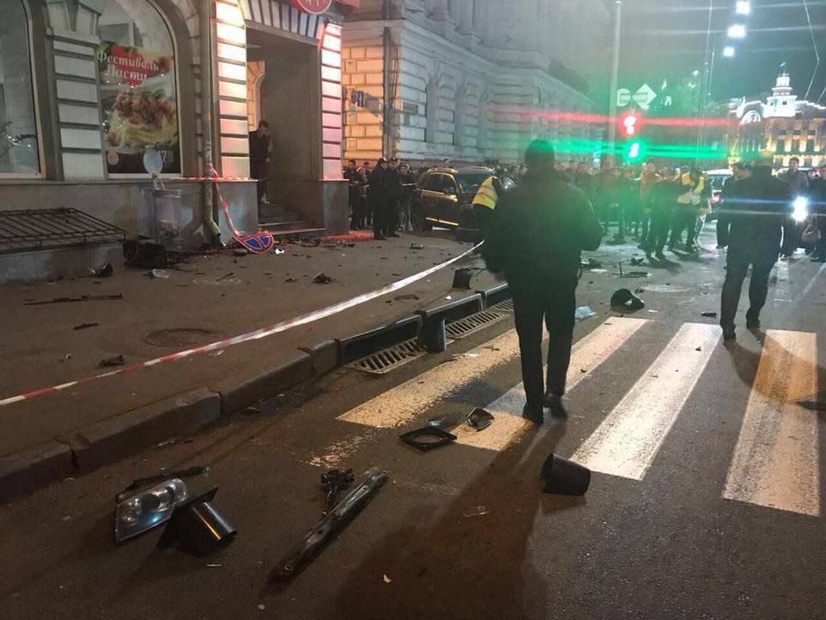 пять человек погибли, шестеро доставлены в больницу в тяжелом состоянии