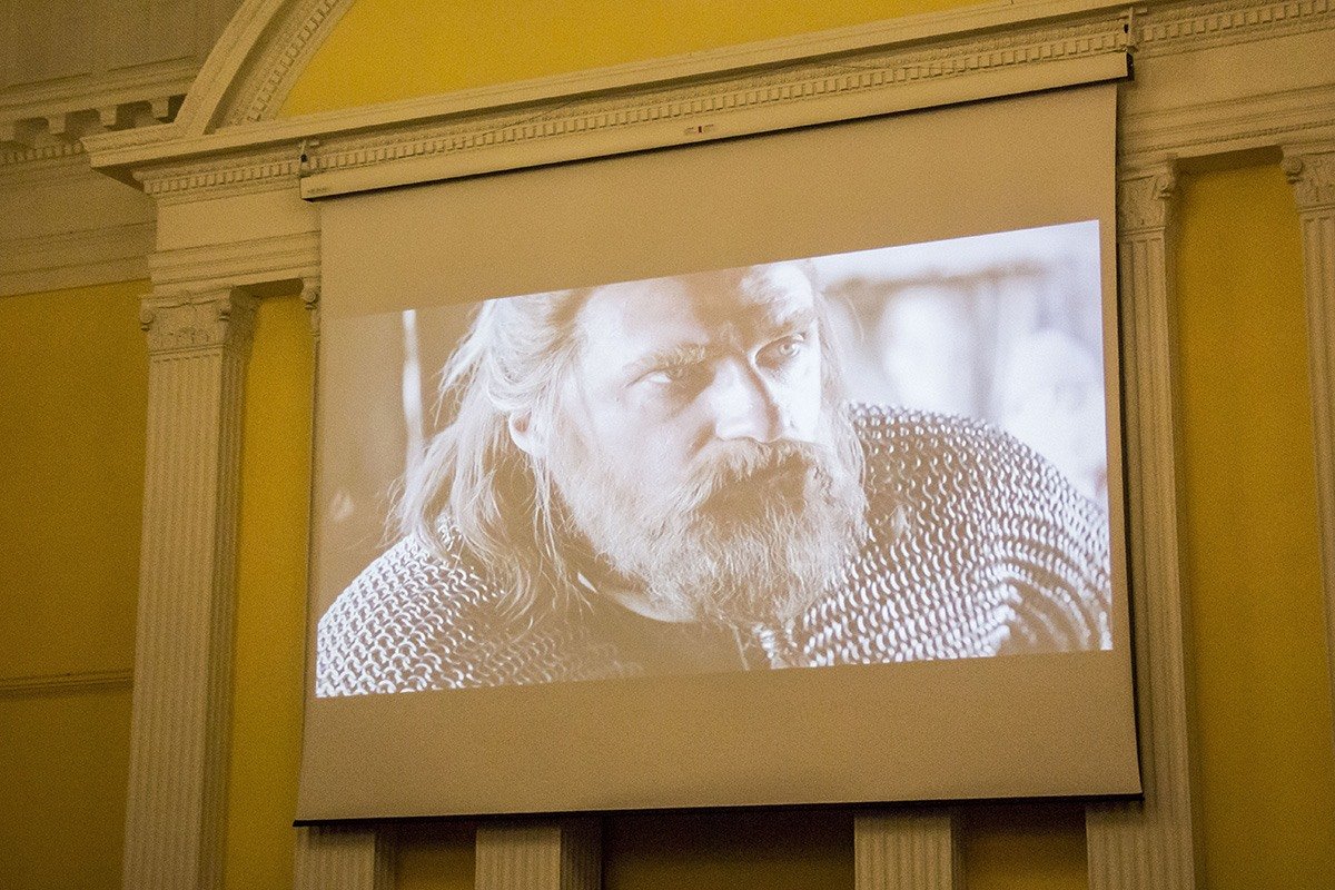 Перед началом бала зрителям показали трейлер «Сторожевой Заставі»