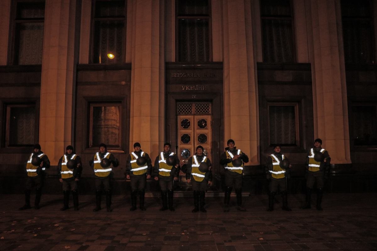 Нацгвардия охраняет общественный порядок