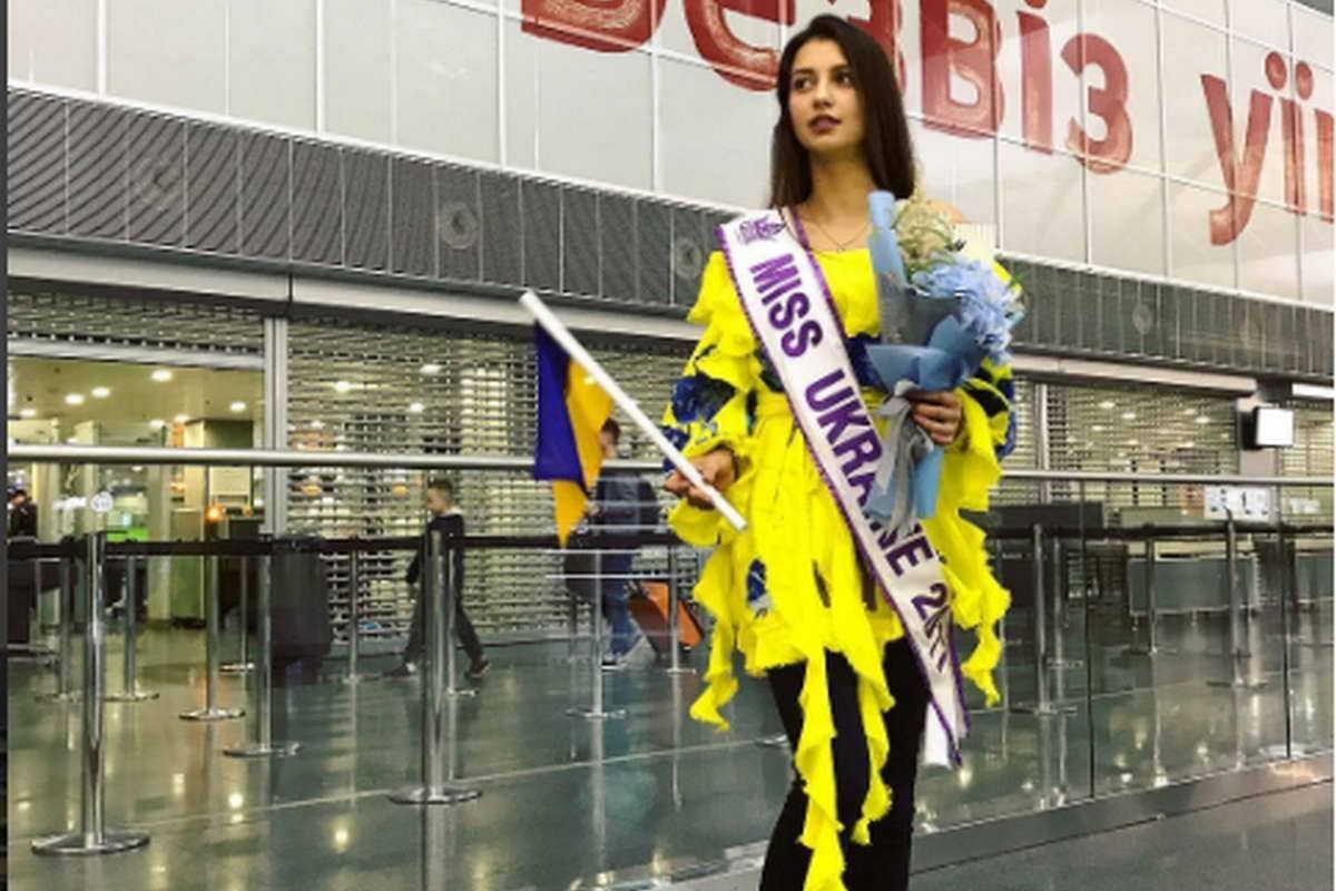 В сентябре 18-летняя студентка получила корону "Мисс Украина - 2017".