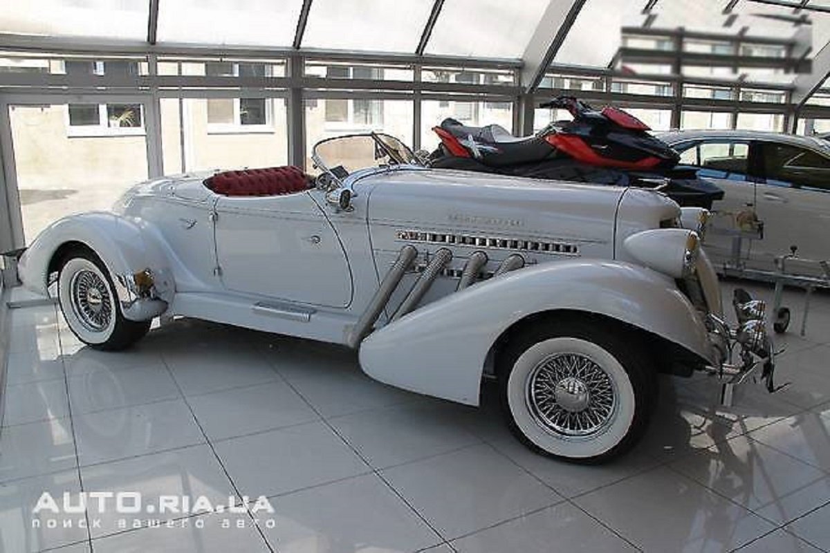 ТОП-10 самых необычных машин Киева 6