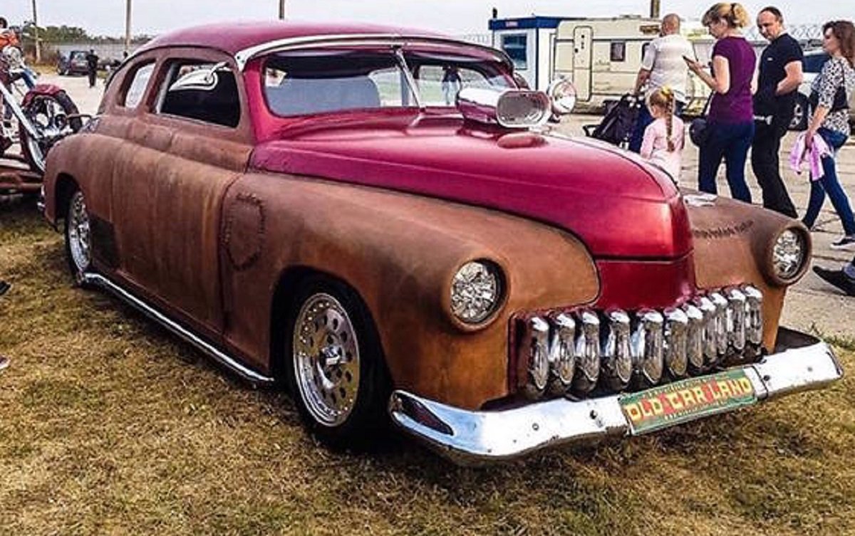 ТОП-10 самых необычных машин Киева 12