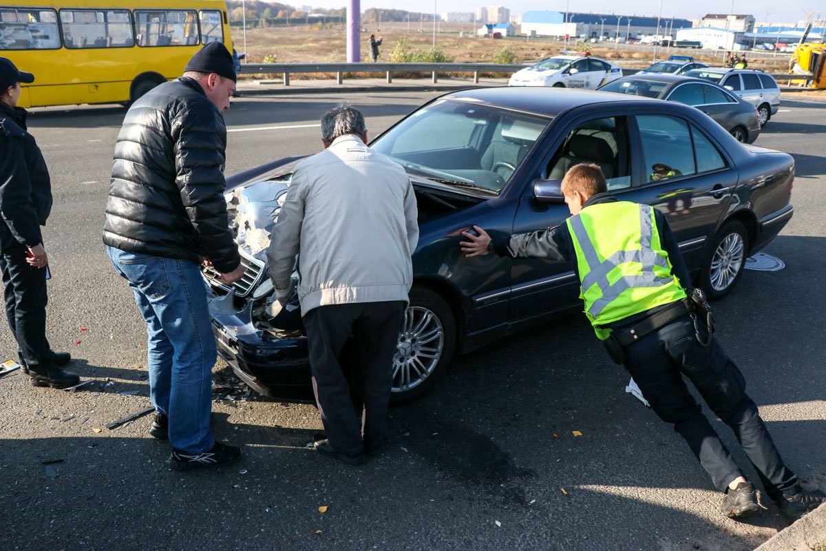 Полиция просто перешла на другую сторону дороги для оформления ДТП