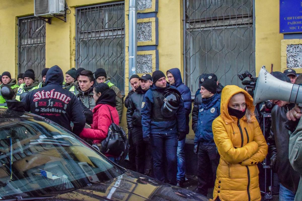 Большинство из присутствующих поддерживают Коханивского