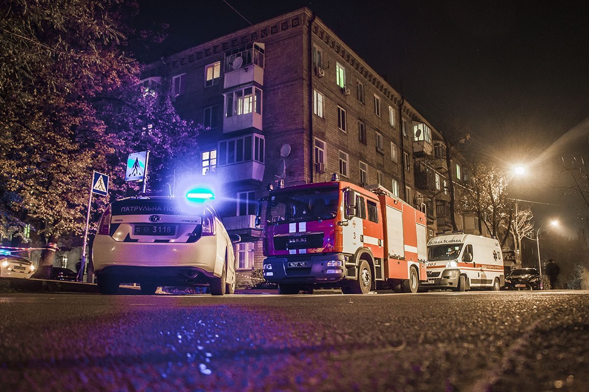 На месте инцидента сейчас дежурит полиция и скорая