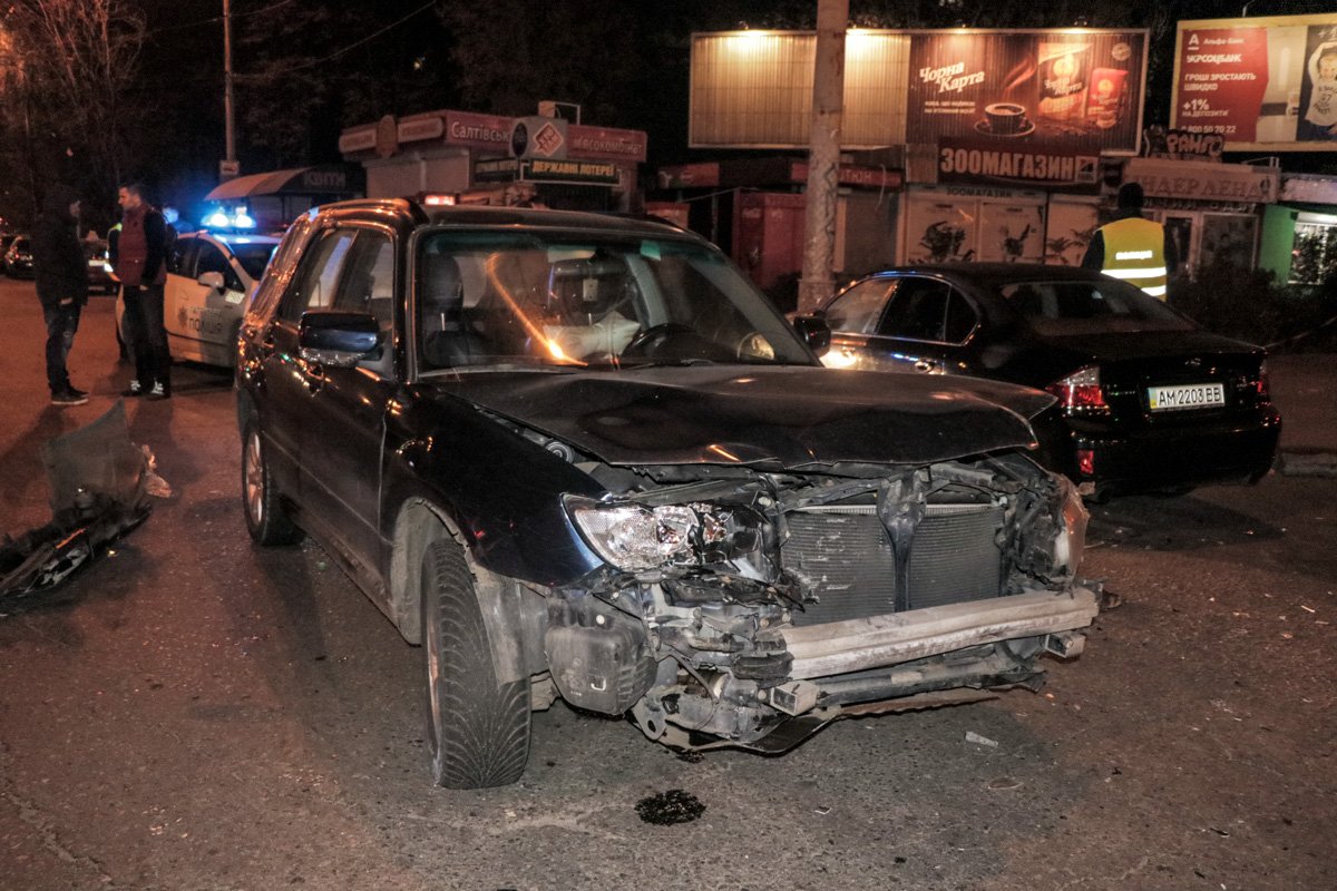 К счастью, водители, в отличие от их машин, не пострадали