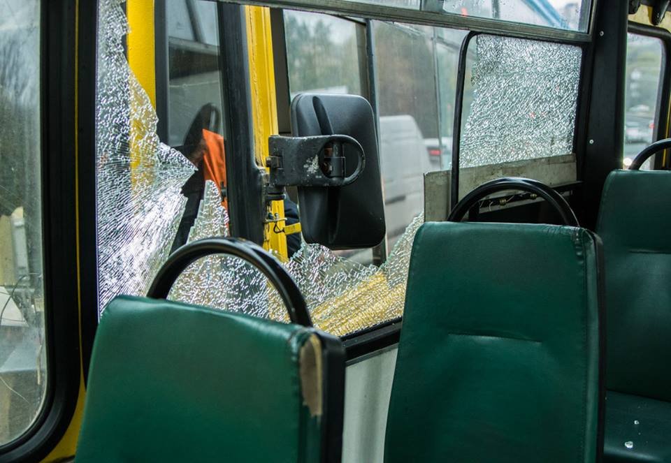 Пострадавшую пассажирку госпитализировали с ушибами грудной клетки Пострадавшую пассажирку госпитализировали с ушибами грудной клетки