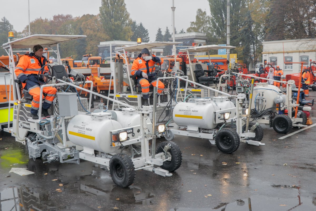 17 единиц техники привезены из Германии 17 единиц техники привезены из Германии