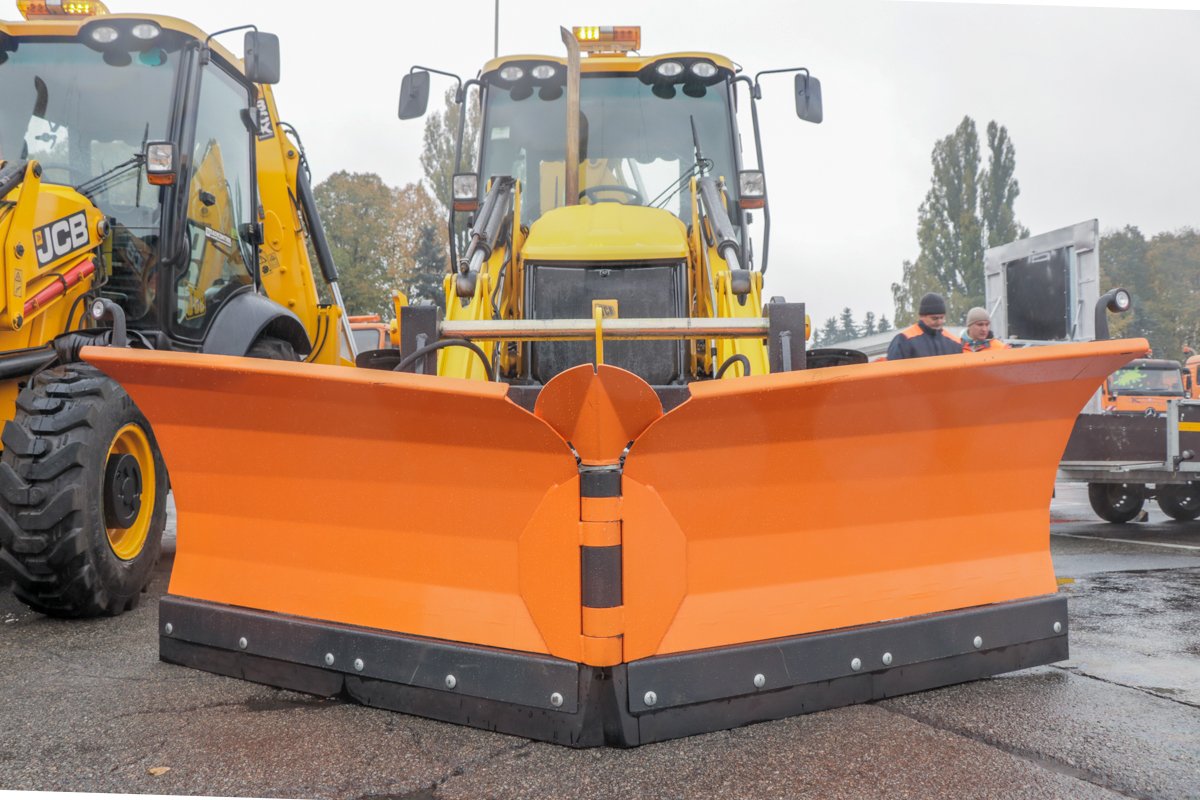 Машины для чистки дорог от снега Машины для чистки дорог от снега