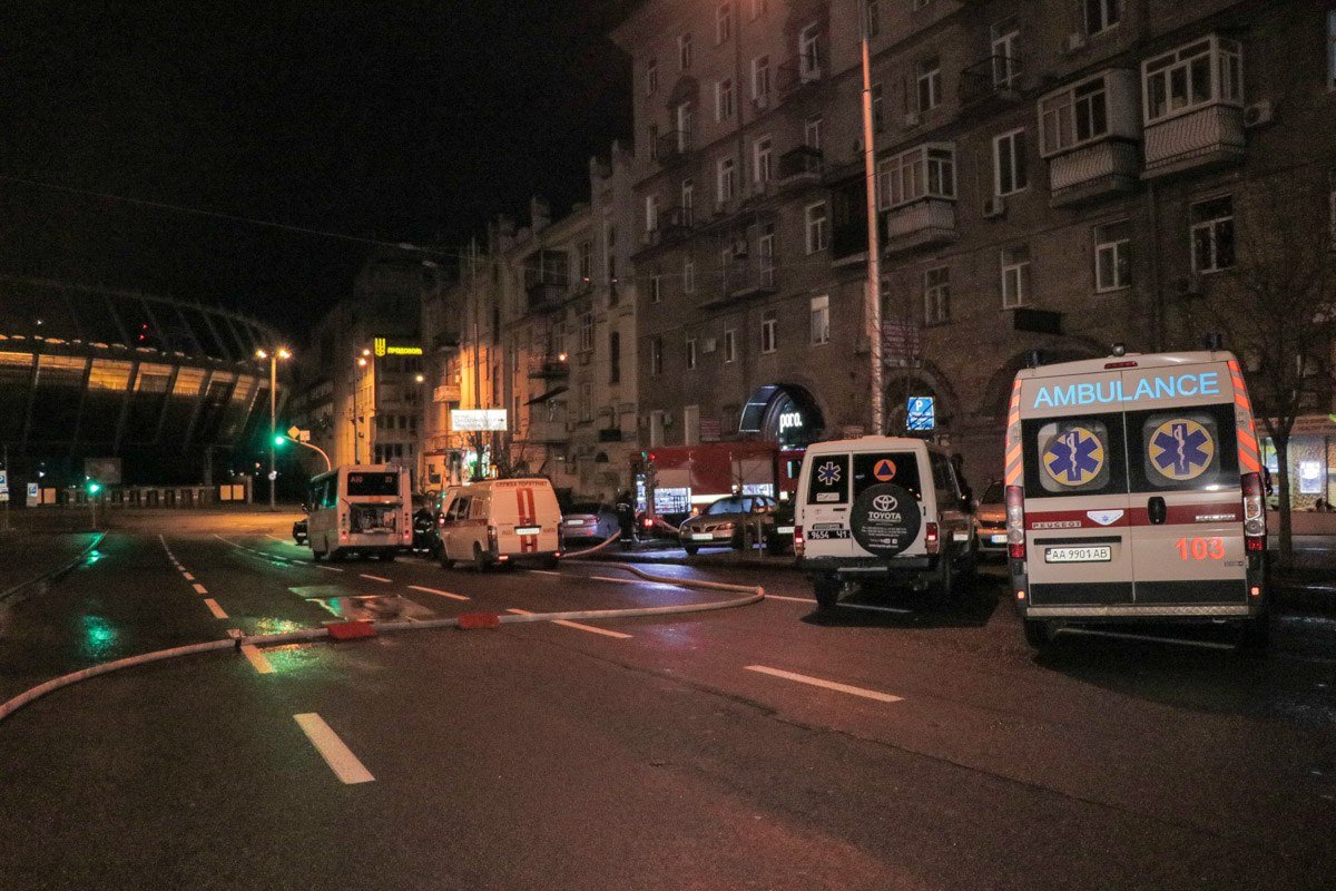 Для ликвидации пожара перекрыли улицу Эспланадную