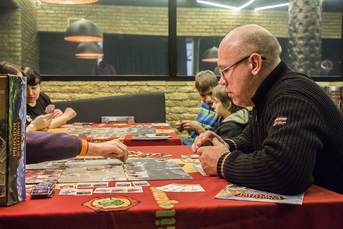 Не уверены, что игру стоит покупать? Ознакомиться с ней разрешали на месте, дав поиграть в них с друзьями