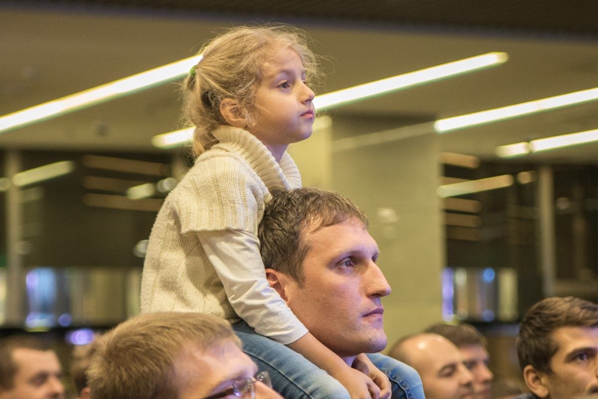 Маленьким зрителям очень хотелось увидеть звездных гостей