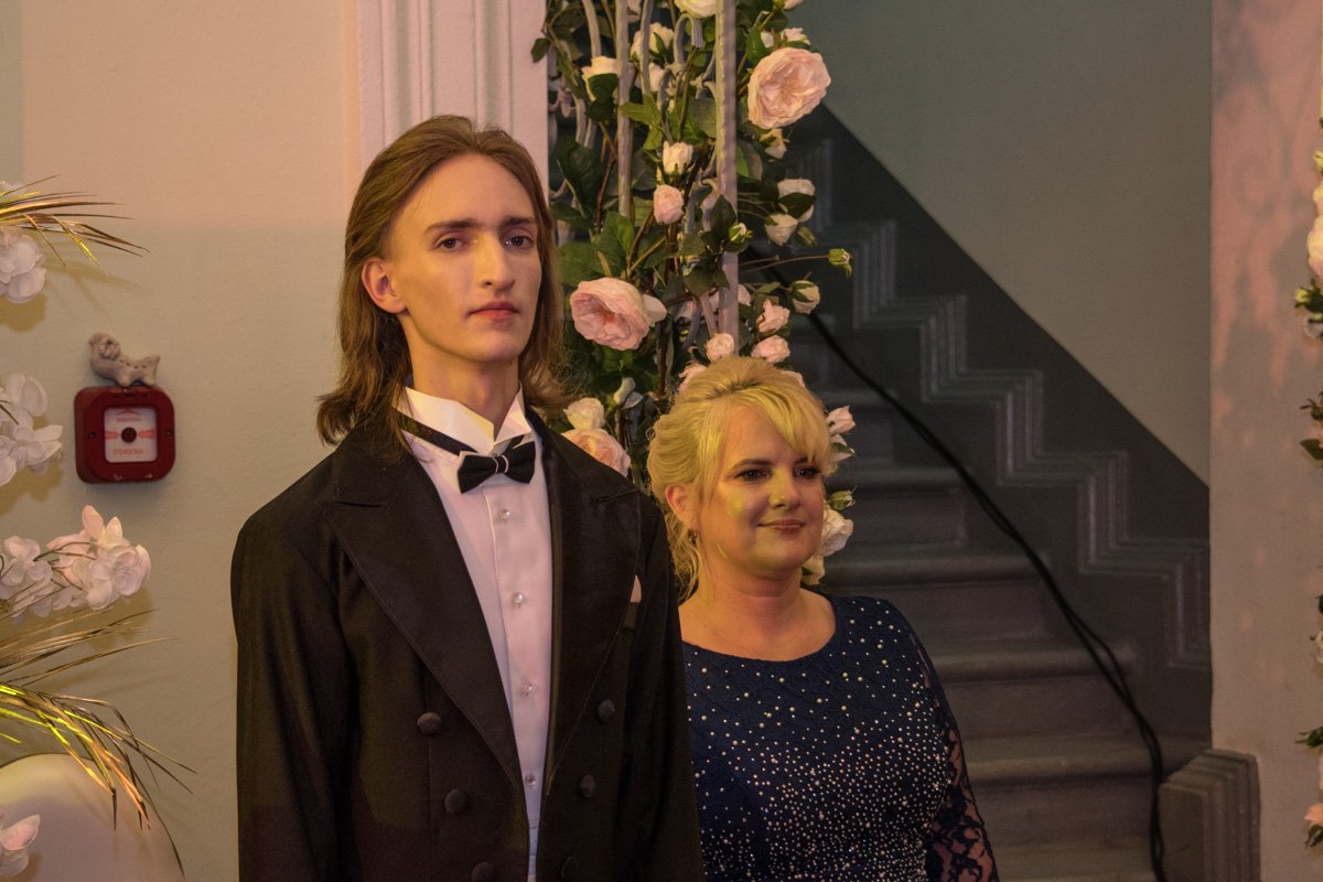 Матери гордо наблюдали за дебютом сыновей