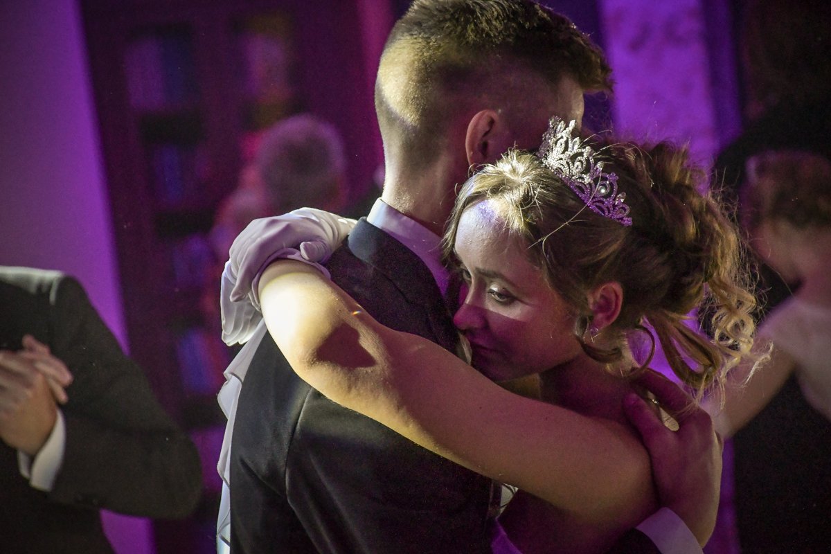 На балу было место романтики