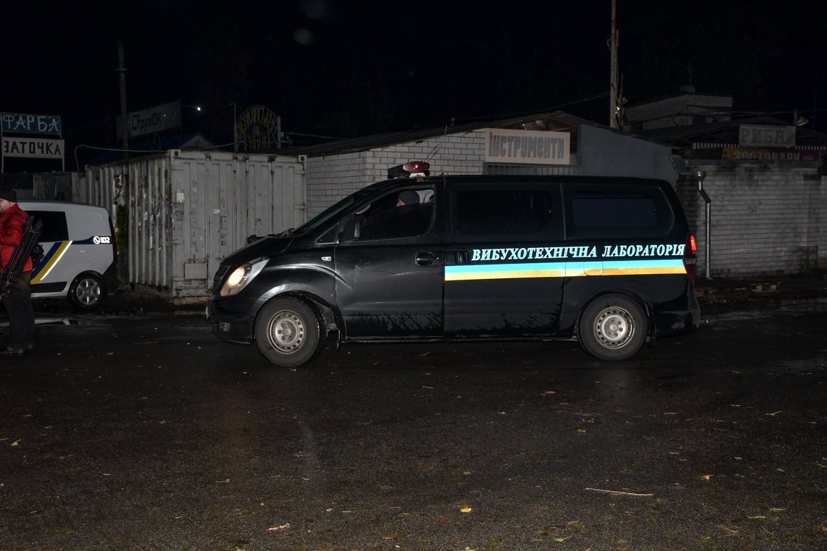 На место убийства Окуевой прибыли взрывотехники 