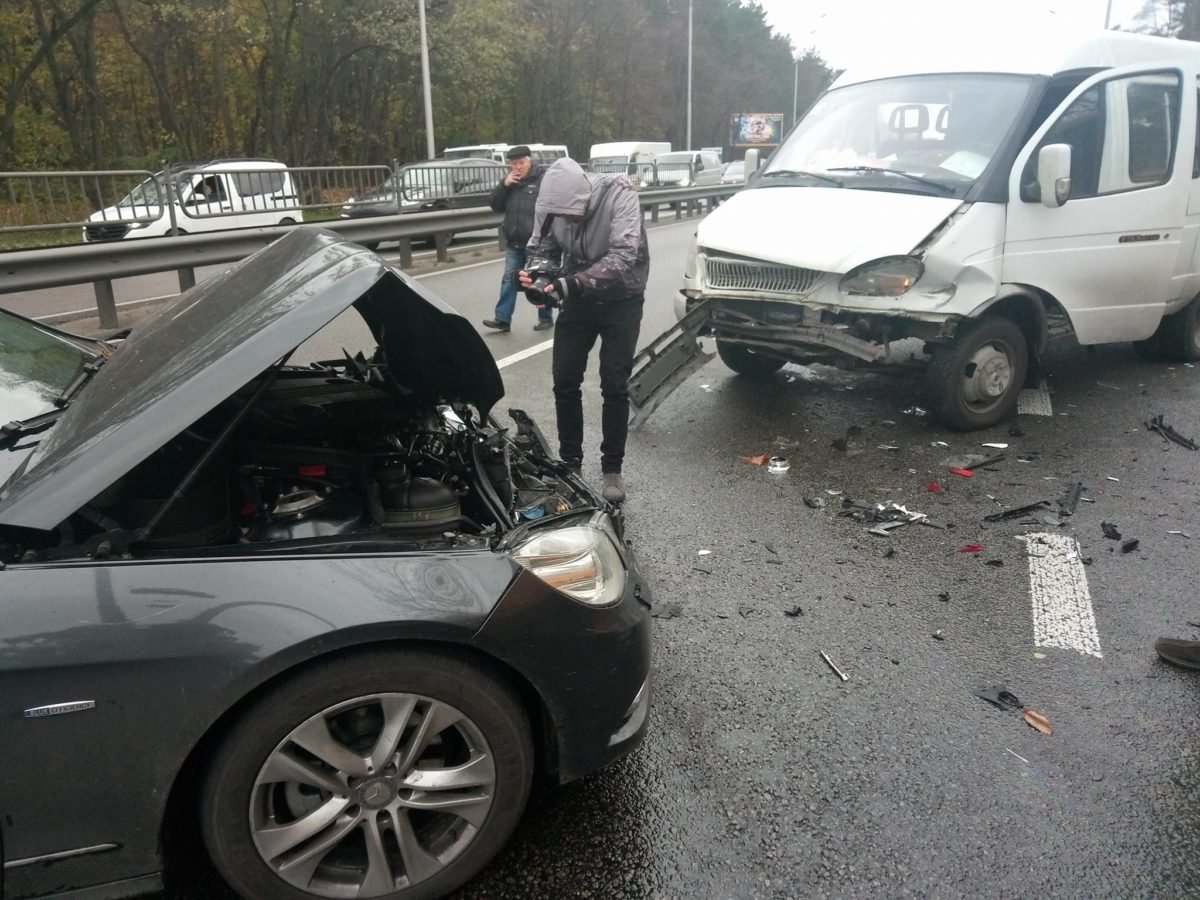 На месте аварии пока нет полиции