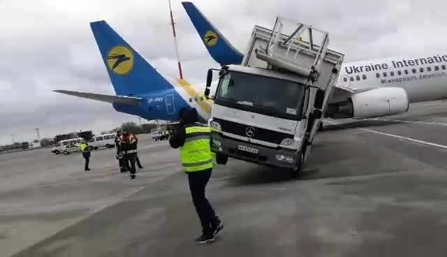 При столкновении пассажиры не пострадали