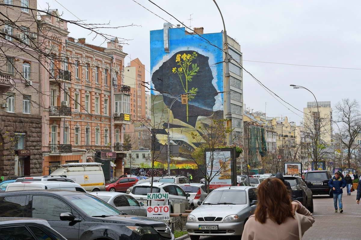 Новый мурал появился на улице Большая Васильковская