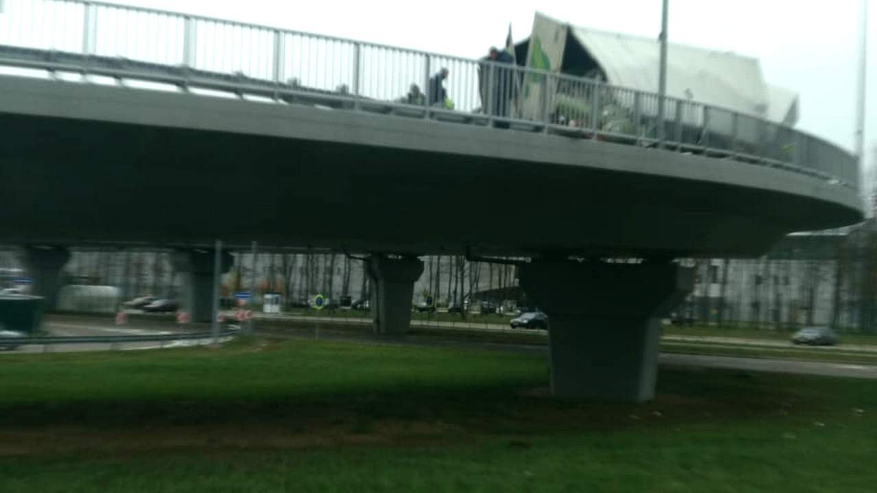 перевернулся грузовик 