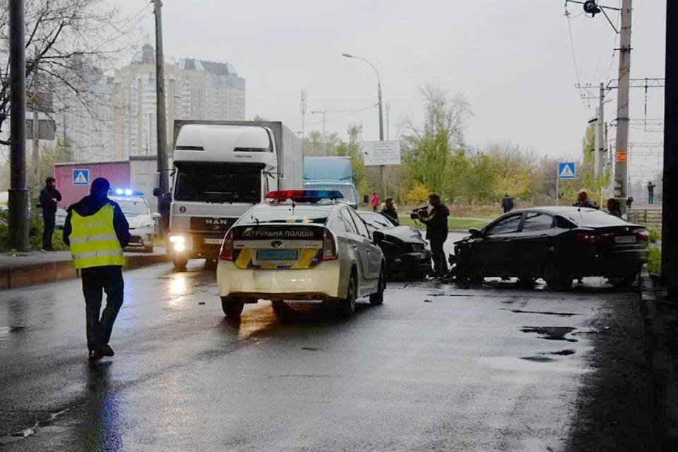 На проспекте Свободы произошло ДТП