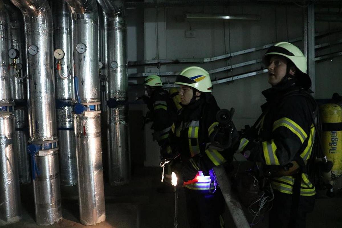 Спасатели провели противопожарные учения совместно с сотрудниками ТРК