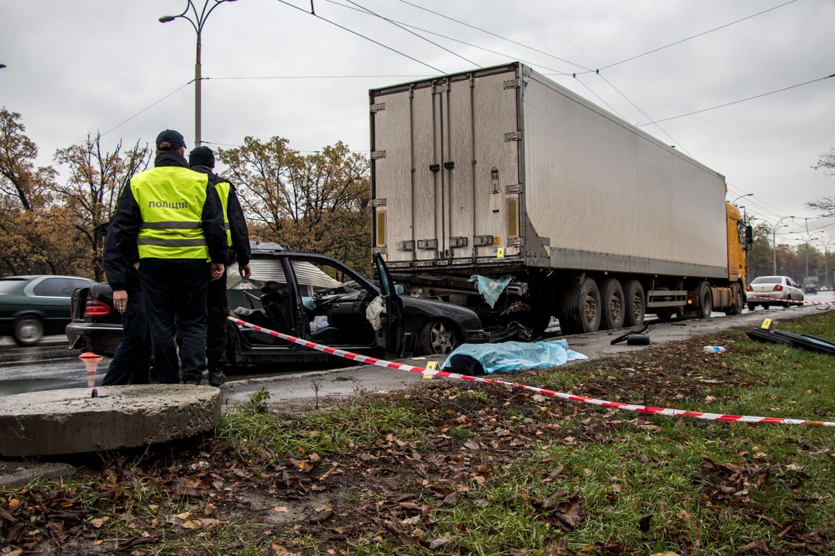 В Киеве на Заболотного произошло ДТП