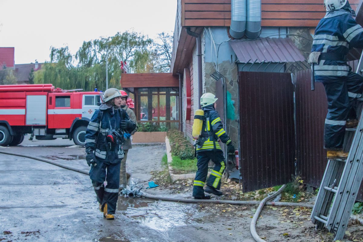 На месте работали сотрудники ГСЧС На месте работали сотрудники ГСЧС