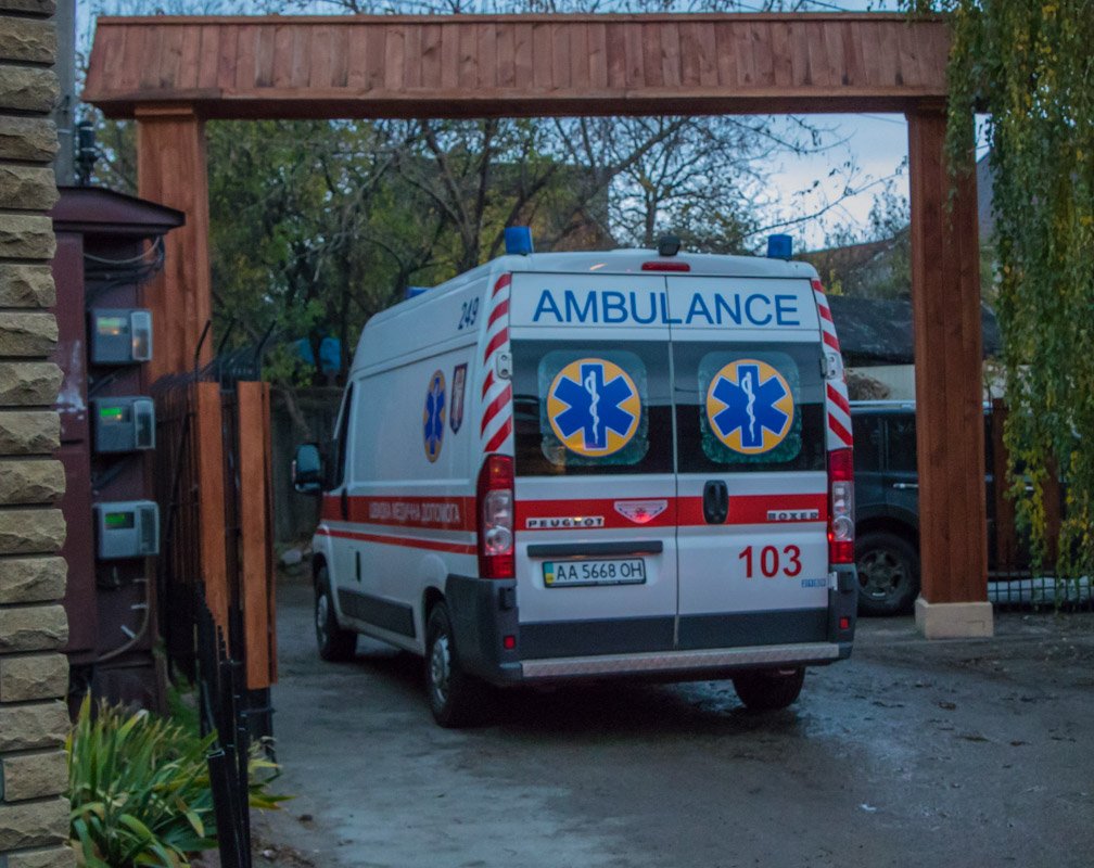 На месте также работали полиция и скорая помощь На месте также работали полиция и скорая помощь