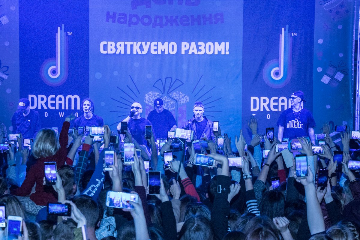 Не было ни одной песни, чтобы зрители не подпевали