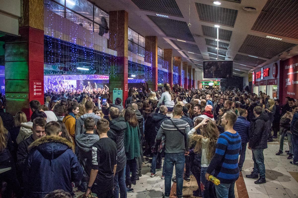 Около тысячи посетителей пришли посмотреть на MOZGI