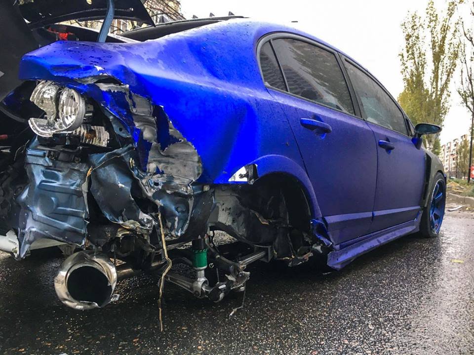 японское авто получило значительные повреждения