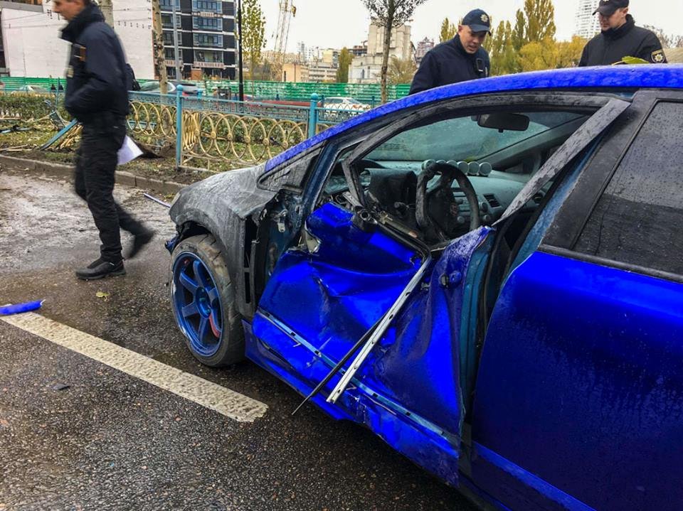 Водителя с места ДТП забрала Скорая