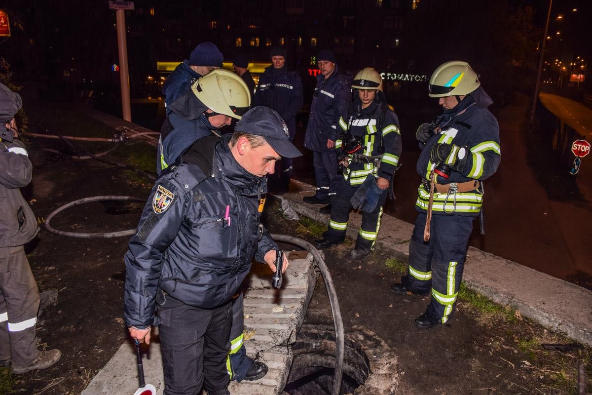 На месте инцидента были как пожарные, так и полиция