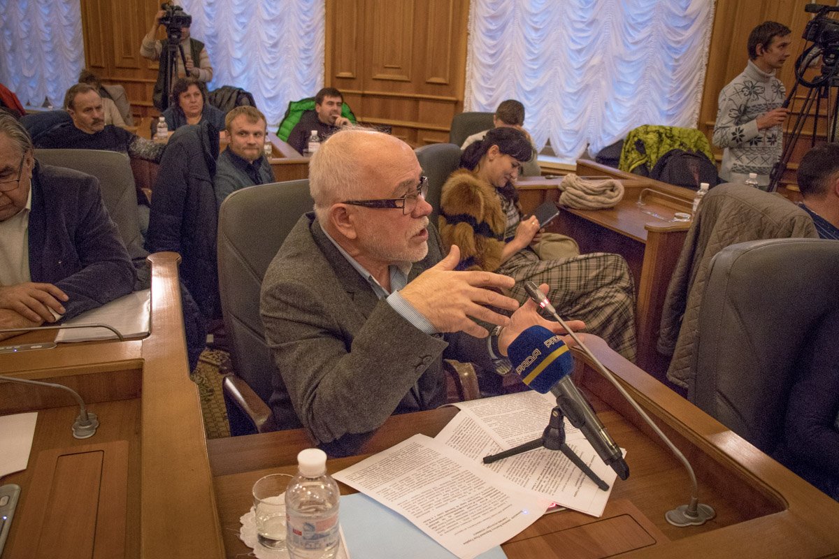 В конфликт археологов и строителей на Почтовой площади вмешались нардепы 4