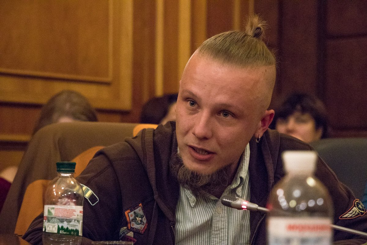 В конфликт археологов и строителей на Почтовой площади вмешались нардепы 5