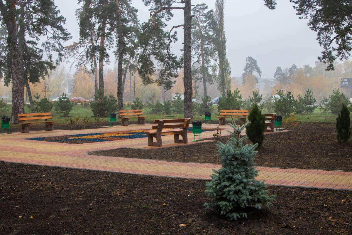 На обновленной территории все аккуратно и чисто На обновленной территории все аккуратно и чисто