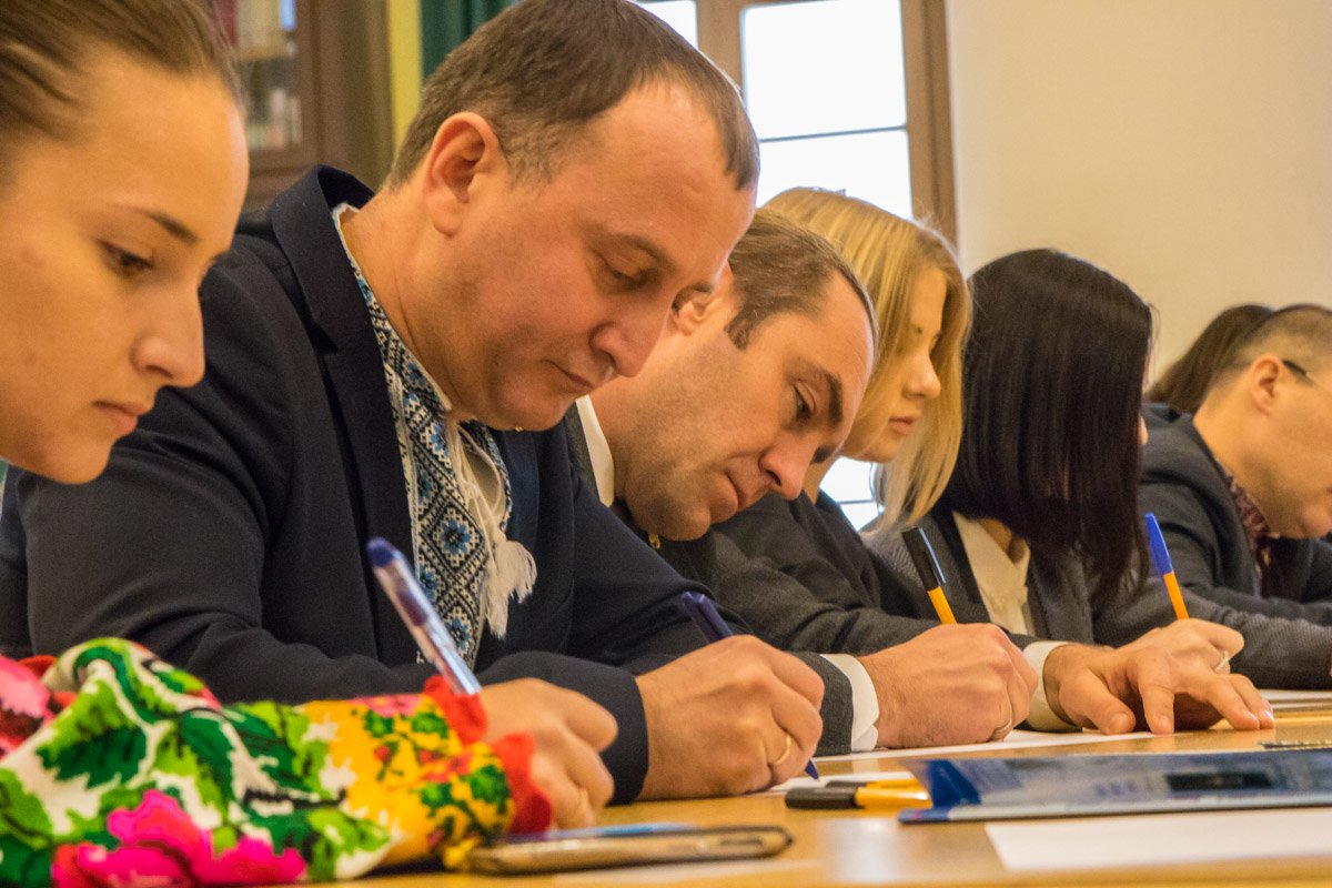 Своє знання державної мови перевіряли навіть депутати