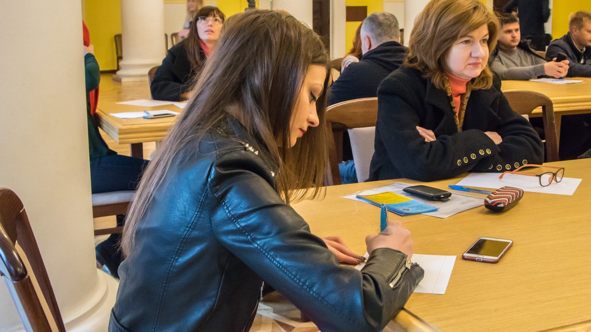 Всеукраїнський радіодиктант написали і журналісти Інформатора