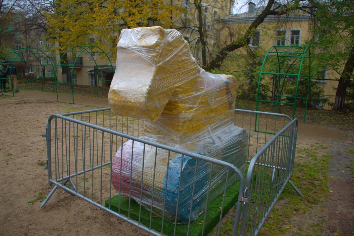 Скульптуры установили для празднования Нового года