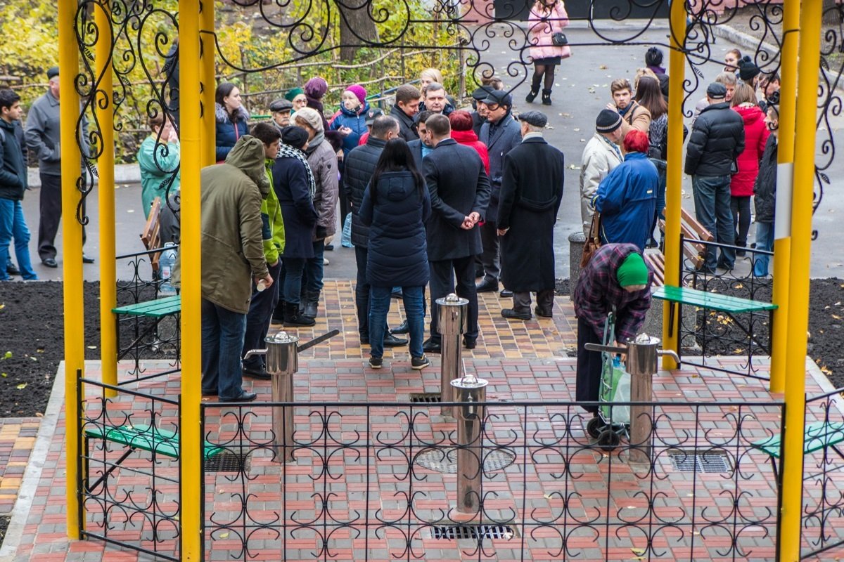 На улице Ивана Кудри, 37-39 открыли новый бюветный комплекс На улице Ивана Кудри, 37-39 открыли новый бюветный комплекс