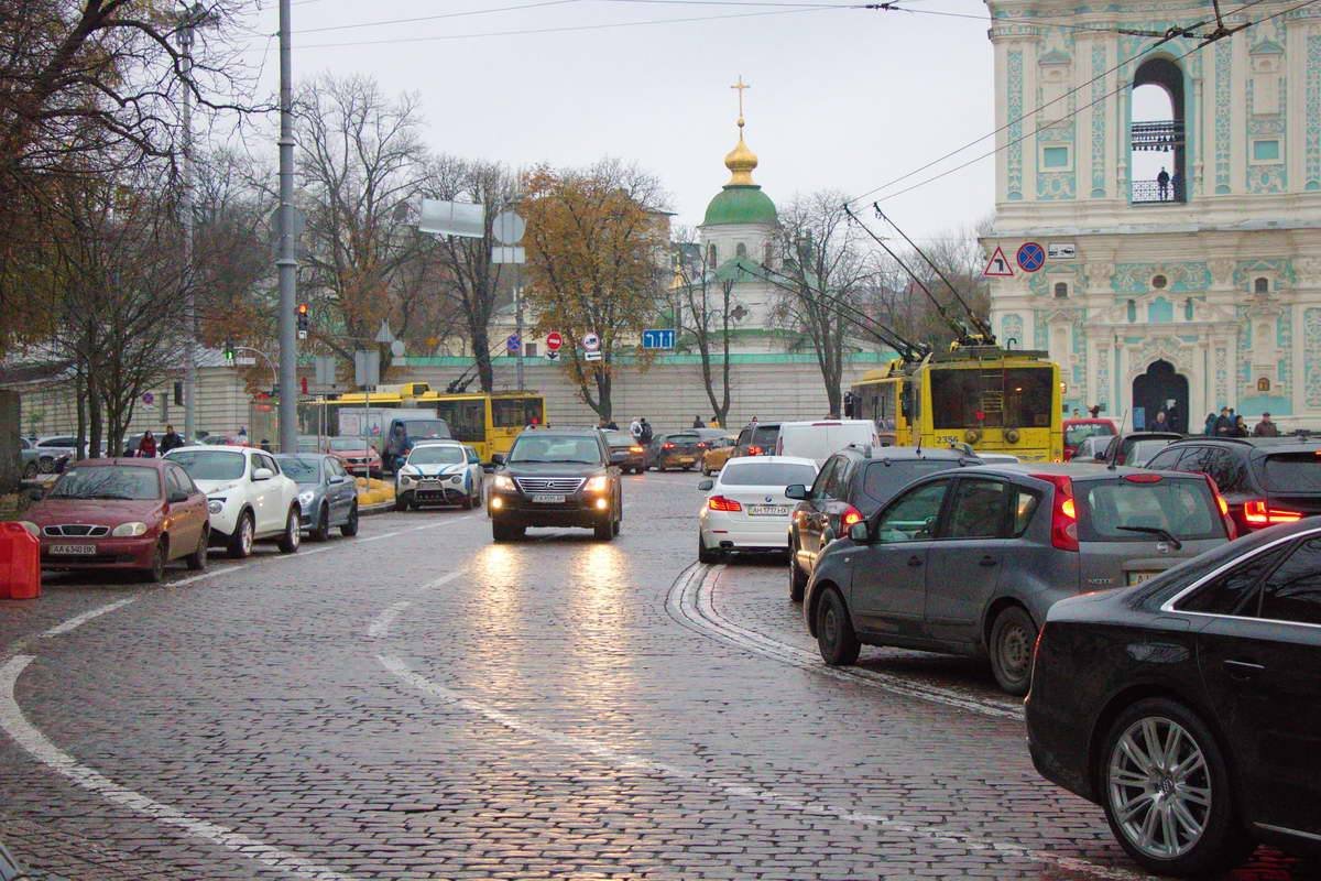По состоянию на 16:00 движение электротранспорта возобновлено По состоянию на 16:00 движение электротранспорта возобновлено