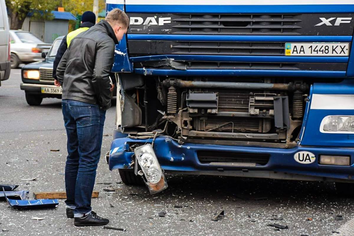 Повреждения фуры DAF