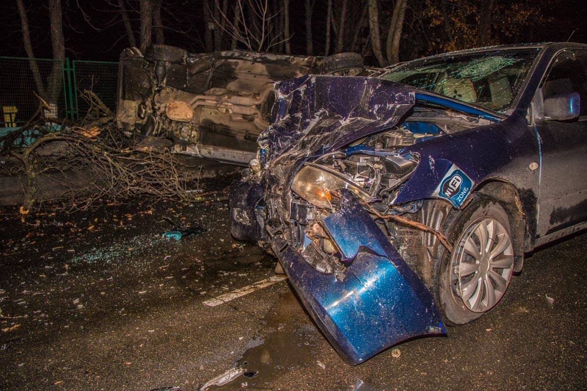 В Mitsubishi ехали 2 человека В Mitsubishi ехали 2 человека