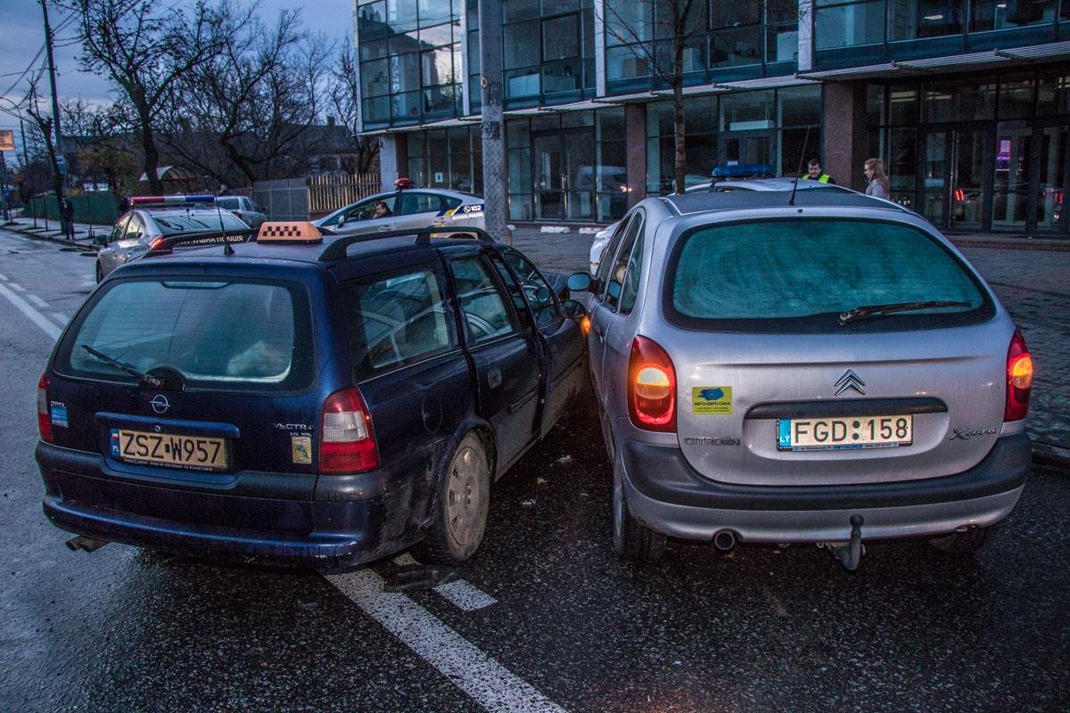 Таксист скрылся сразу после столкновения