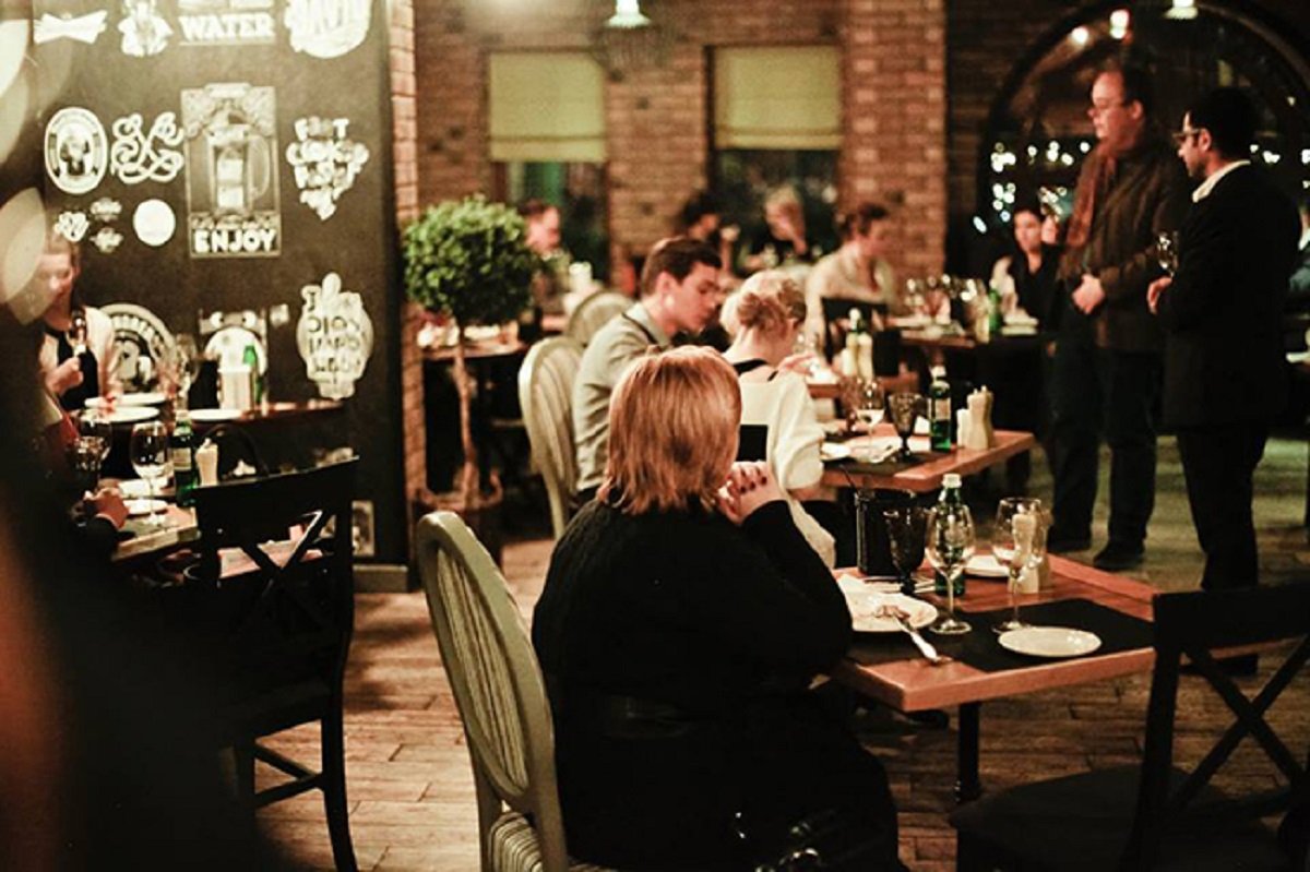 Согреться вином с корицей и медом: где в Киеве делают самый вкусный глинтвейн 2