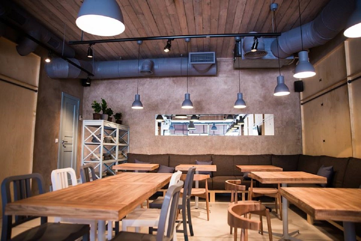 Согреться вином с корицей и медом: где в Киеве делают самый вкусный глинтвейн 7