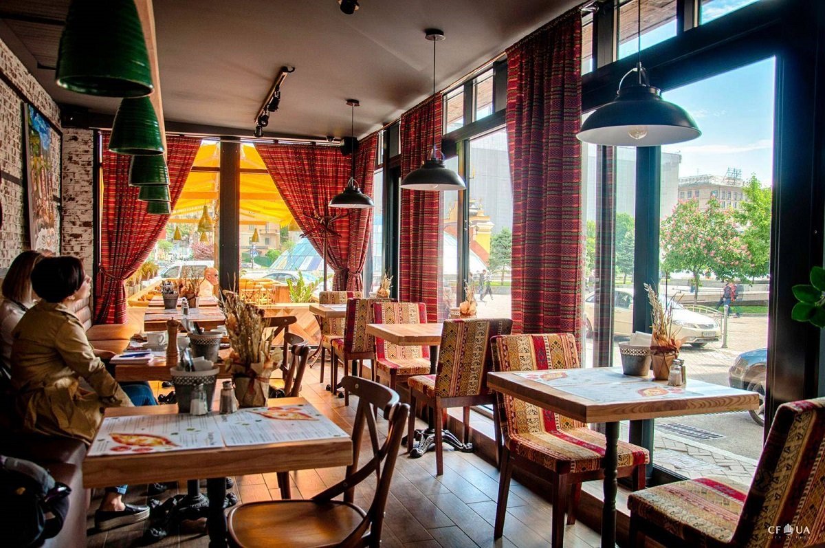 Согреться вином с корицей и медом: где в Киеве делают самый вкусный глинтвейн 9