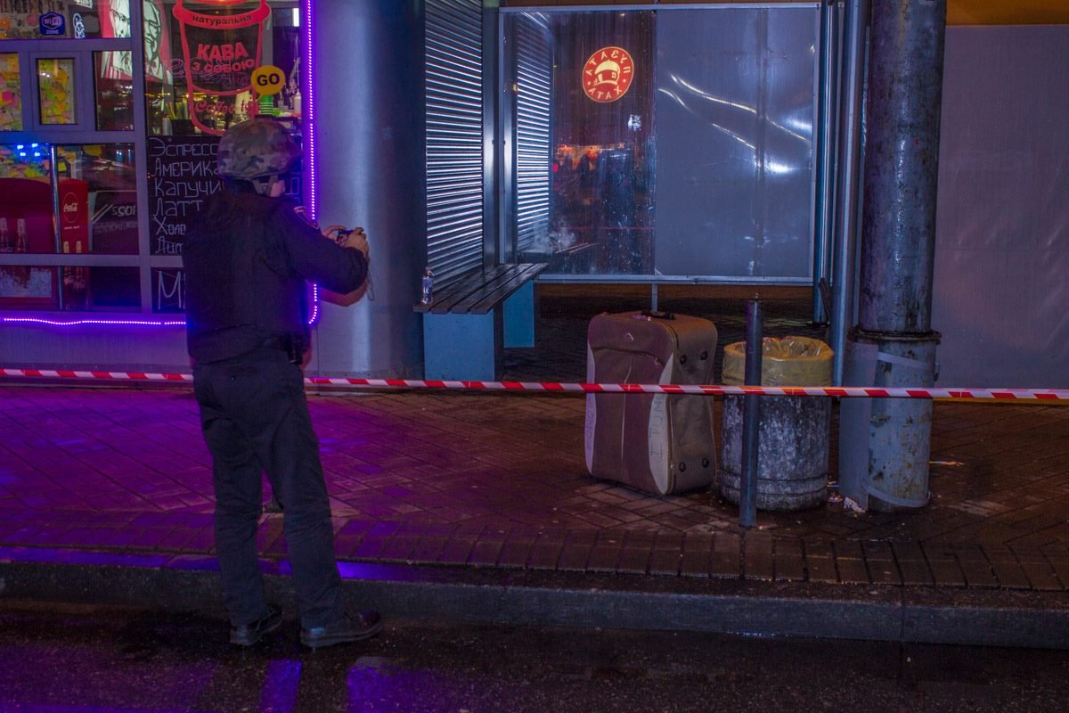 Тревогу сняли сразу, как выяснили, что чемодан пуст Тревогу сняли сразу, как выяснили, что чемодан пуст